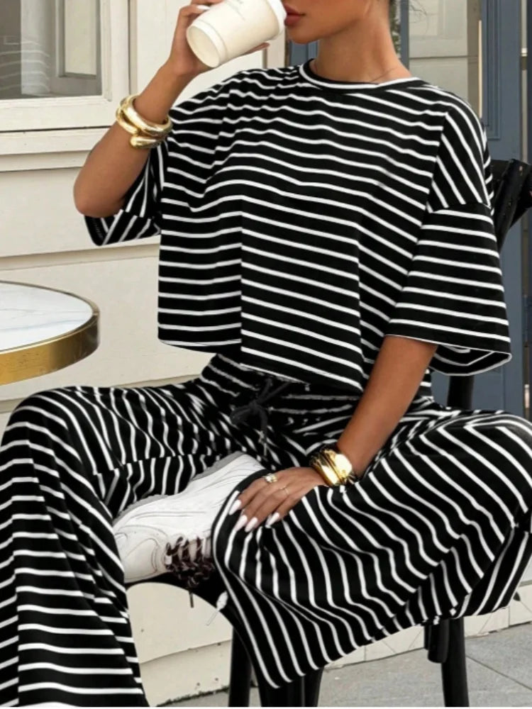 Women's Striped 2-Piece Set: Half Sleeve Crop Top and Wide Leg Pants